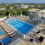 Palapart Gikas * Gouvia