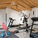 Palapart Gikas Apartament *
