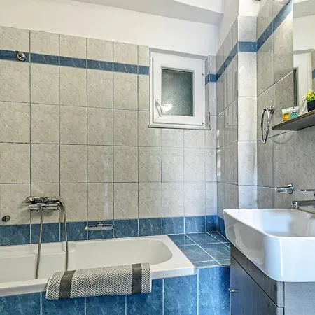 Palapart Gikas 公寓