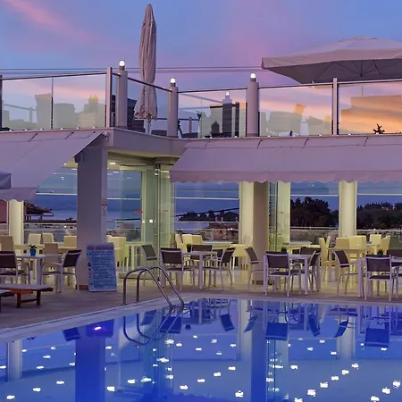 公寓 Palapart Gikas 古维亚